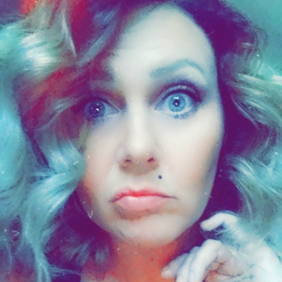 Meet your Posher, Charlotte - Picture 2 of 5